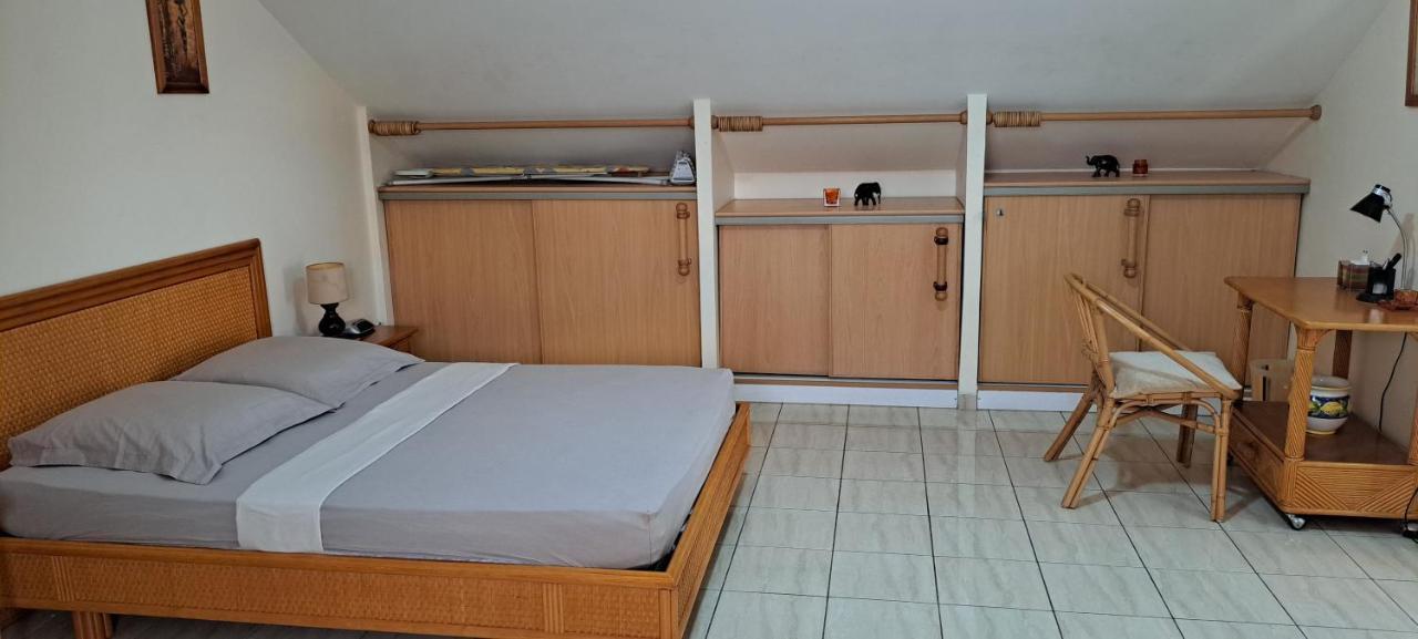 Logement Spacieux Deux Pieces A Baie Mahault Екстер'єр фото