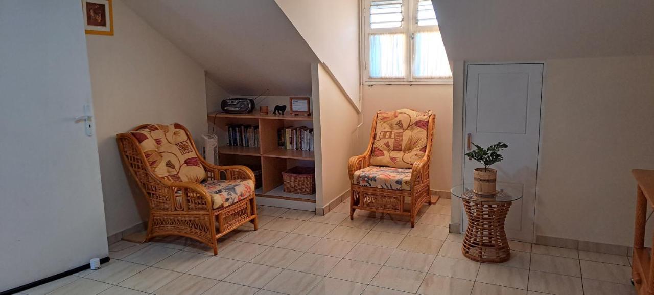 Logement Spacieux Deux Pieces A Baie Mahault Екстер'єр фото